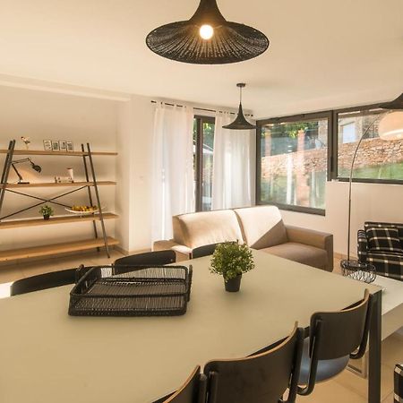 Cote Jardin Avec Jacuzzi Privatif Et Parking Prive Lägenhet Sarlat-la-Canéda Exteriör bild